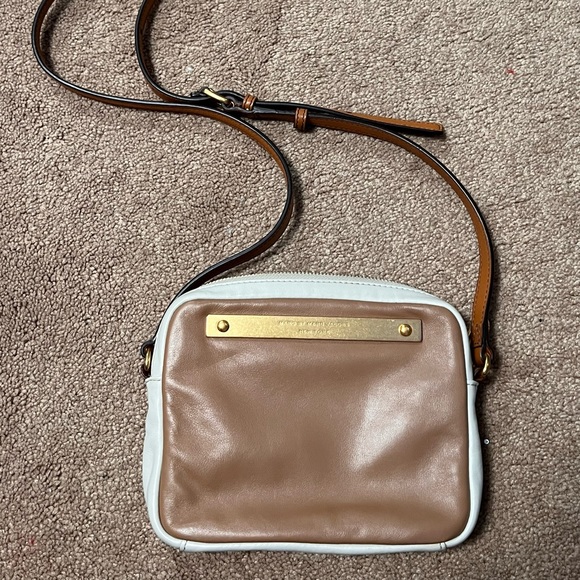 Authentic Marc Jacobs brown and white shoulder bag - Picture 1 of 4